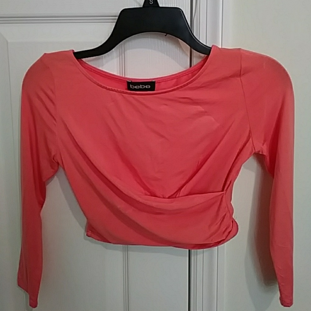 Bebe coral cropped top